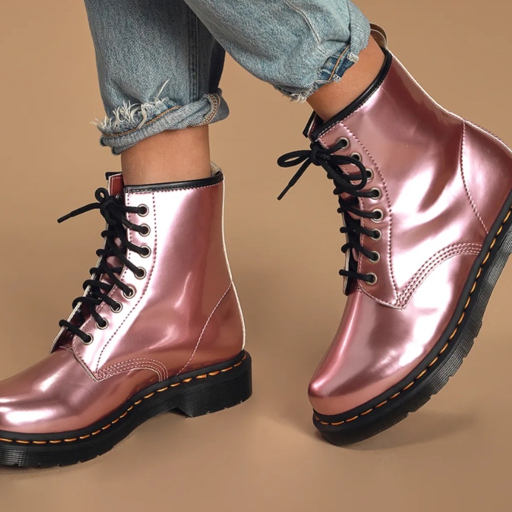Dr. Martens Boots Womens Air Walk Leather Pink size 7